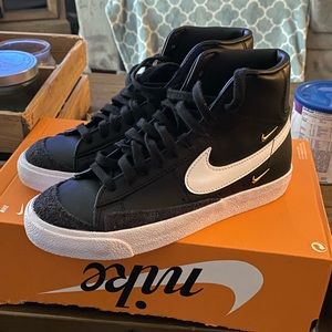 Nike blazer mid 77